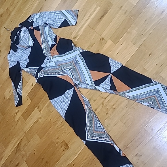 Super Cute Jumpsuit - Picture 6 of 12